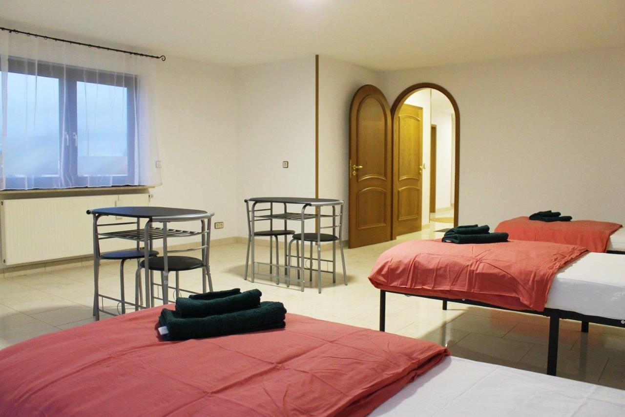 Spacious Apartment In Industrial Area ลุดวิกสบูร์ก ภายนอก รูปภาพ